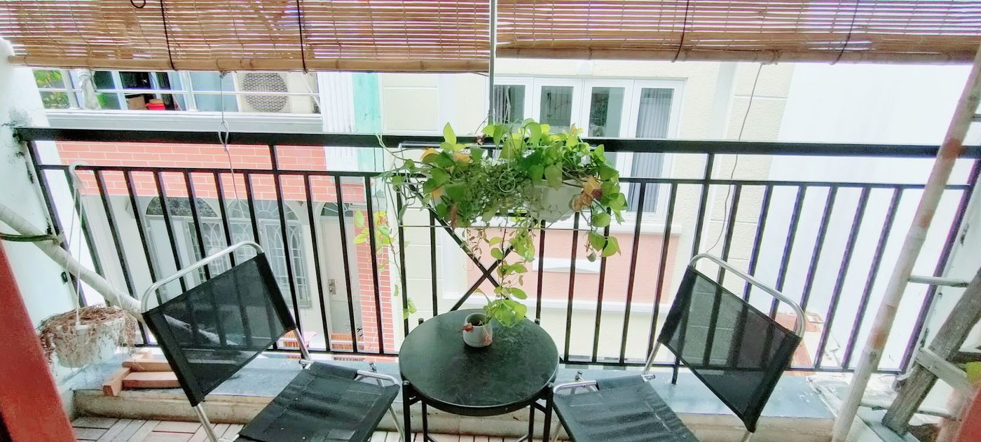Hướng Phòng & Ban Công